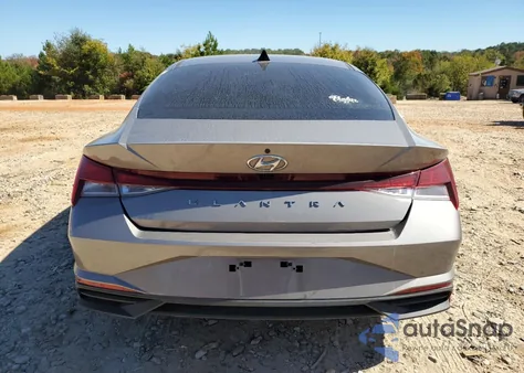 2022 Hyundai Elantra Sel z USA, uszkodzony, nr VIN KMHLS4AG2NU335881